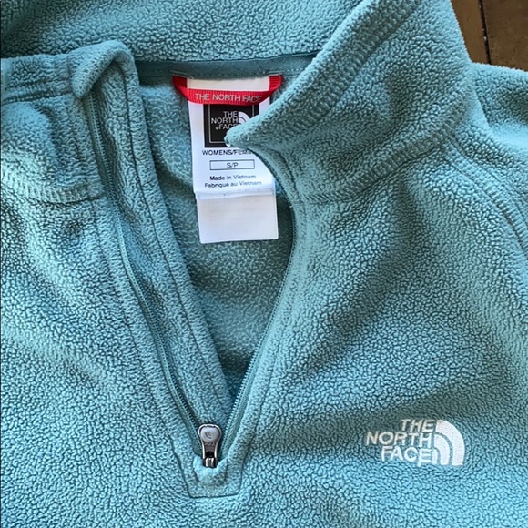 North Face Women’s Pullover - Picture 2 of 3